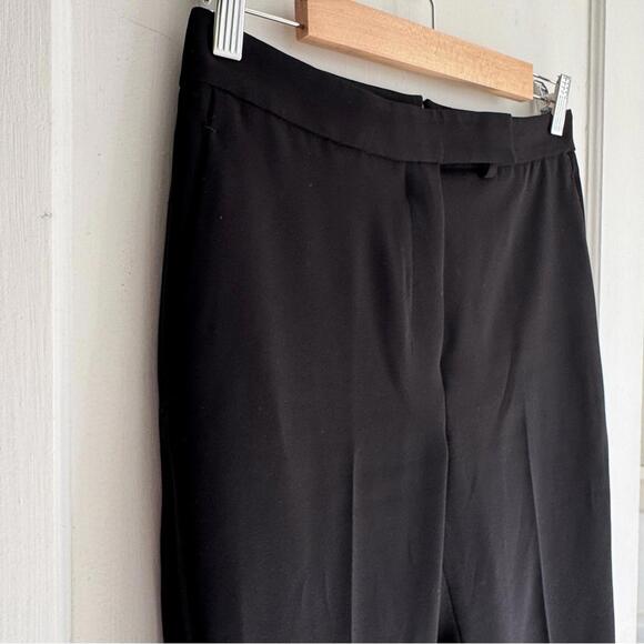Elegant Black Women's Capris - Picture 6 of 9
